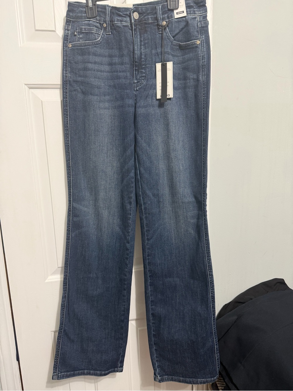 Mid-Rise Wide-Leg Jeans in Dark Wash Blue